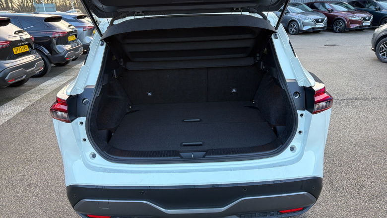 Nissan Qashqai 1.3 DiG-T MH 158 N-Connecta 5dr Xtronic Petrol Hatchback